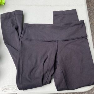 Lululemon cropped black leggings